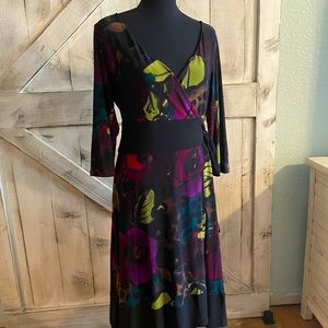 Jones New York size 8 midi wrap dress multi colored